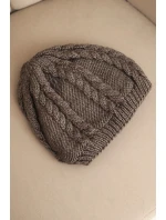 Dámská zimní čepice z vlny s copánkovým vzorem K452 mocca Dámská zimní čepice z vlny s copánkovým vzorem K452 mocca