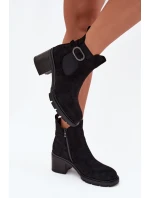 Dámské kotníkové boty Melara na sloupku s ozdobnou přezkou – černé Dámské kotníkové boty Melara na sloupku s ozdobnou přezkou – černé
