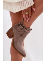 Dámské perforované kotníkové boty na podpatku s perforovaným vzorem a zlatým sponou tmavě béžové Deloriah