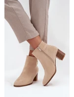 Zateplené dámské kotníkové boty na podpatku se zlatým detailem béžové Renora Zateplené dámské kotníkové boty na podpatku se zlatým detailem béžové Renora