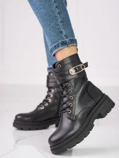 Praktické kotníčkové boty dámské černé na plochém podpatku