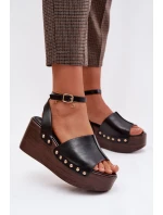 Dámské sandály na platformě se zlatými přezkami Černé Galorina