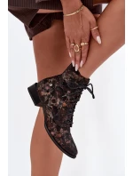 Seminářové vzorované kotníkové boty na ploché podrážce Maciejka 06391-02 Černo-zlaté