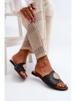 Zazoo 2938 Kožené Žabky Na Ploché Podrážce S Ozdobou Černé