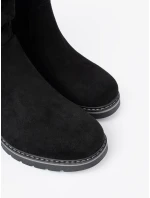 Klasické dámské černé  kotníčkové boty na plochém podpatku