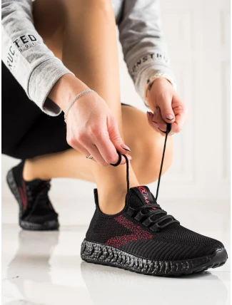 Moderní dámské černé  tenisky bez podpatku