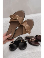 Dámské nazouváky na nízkém podpatku se zlatou sponou Camel Selivelle