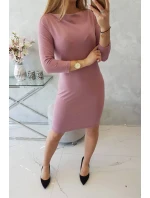 Klasické tmavě růžové šaty Klasické tmavě růžové šaty