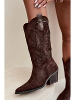 Dámské kozačky v stylu cowboy s podpatkem z eko semiše hnědé Jarissa Dámské kozačky v stylu cowboy s podpatkem z eko semiše hnědé Jarissa