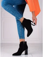 Klasické  kotníčkové boty dámské černé na širokém podpatku