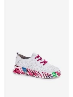 Dámské Kožené Sneakersy Na Vzorované Platformě Vinceza 88017 Bílé