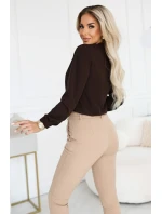 140-29 Služební halenka s dlouhým rukávem a zavazováním vpředu - čokoládová 140-29 Služební halenka s dlouhým rukávem a zavazováním vpředu - čokoládová