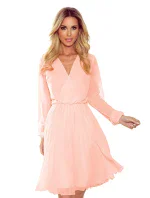 ISABELLE - Plisované dámské šaty v broskvové barvě s dekoltem a dlouhými rukávy 313-2