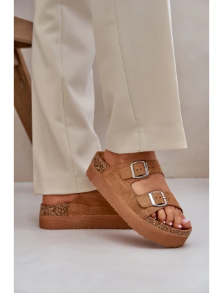 Dámské sandály na masivní platformě s přezkami Camel Aramia
