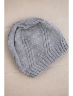 Dámská zimní vlněná čepice s geometrickým vzorem a jemným leskem K401 světle šedá