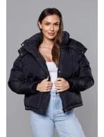 Černá krátká bunda pro přechodné období s kapucí (5M3117-392) Černá krátká bunda pro přechodné období s kapucí (5M3117-392)