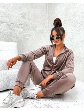 Dámský velurový komplet v barvě cappuccino s rozepínací mikinou (771)