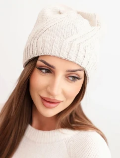 Dámská zimní čepice s vlnou a zdobením z džetů K480 béžová