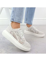 Dámské boty na platformě šněrovací bílé Vinceza 17371