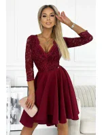 210-15 NICOLLE šaty s delšími zády a výstřihem - barva bordó 210-15 NICOLLE šaty s delšími zády a výstřihem - barva bordó