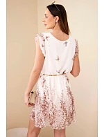 Dámské šaty s plisovaným rukávem a ozdobným páskem fango