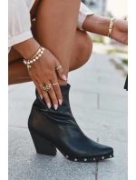 Dámské kovbojské botky Abrielle – na sloupkovém podpatku, černé Dámské kovbojské botky Abrielle – na sloupkovém podpatku, černé