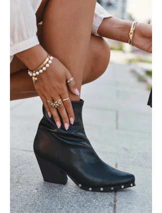 Dámské kovbojské botky Abrielle – na sloupkovém podpatku, černé Dámské kovbojské botky Abrielle – na sloupkovém podpatku, černé
