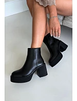 Černé kotníkové boty na podpatku a platformě Lurela Černé kotníkové boty na podpatku a platformě Lurela