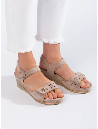 Exkluzívní  sandály hnědé dámské na klínku