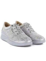 Dámské kožené polobotky na podpatku šedé Vinceza 79603