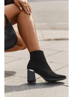 Zateplené dámské kotníkové boty na jehle z ekzem zamsz černé Brivelle Zateplené dámské kotníkové boty na jehle z ekzem zamsz černé Brivelle