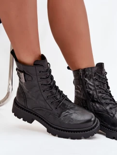 Dámské kožené boty Artiker – černé, s efektem mačkání a přezkou