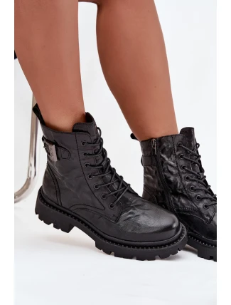 Dámské kožené boty Artiker – černé, s efektem mačkání a přezkou