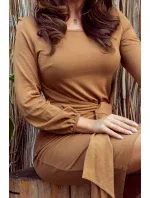 JENNY - Pohodlné dámské šaty v karamelové barvě se zavazováním v pase 275-1