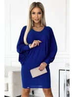 402-6 Netopýří šaty s výstřihem - chrpová barva s brokátem