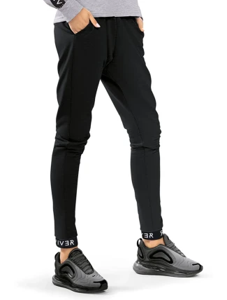 Reviver F9505 barva:černá