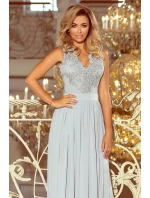 Dlouhé dámské šaty ve stříbrné barvě bez rukávů a s vyšívaným výstřihem model 6405966