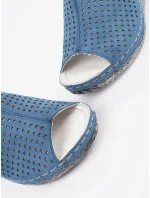 Praktické dámské  sandály modré na klínku