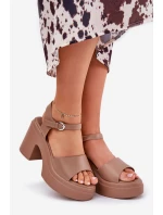 Dámské sandály na masivním podpatku a platformě z eko kůže tmavě béžové Korlevia