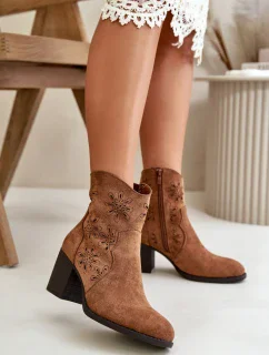 Boty na podpatku  model 199068 Step in style