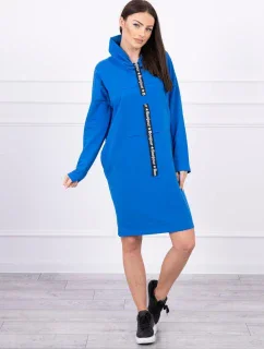 Chrpové šaty s kravatou