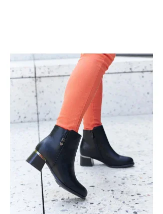 Boty na podpatku  model 206548 Solea