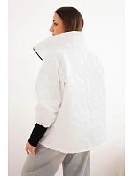 Dámská jarní prošívaná bunda s ozdobným ražením a zipem bílá