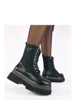 Boty na široké podrážce model 222046 Solea Boty na široké podrážce model 222046 Solea