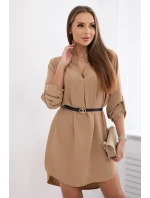 Šaty s delšími zády a pásem béžová