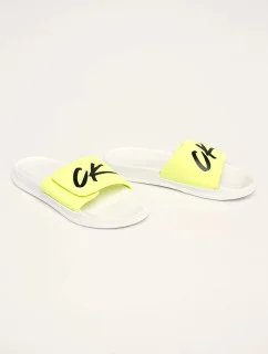 Pantofle KM0KM00499-YCD bíložlutá - Calvin Klein