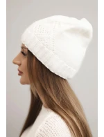 Dámská zimní čepice z vlny a s geometrickým vzorem K479 bílá
