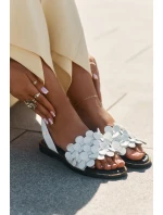 Kožené sandály na plochém podpatku bílé Zazoo 40425