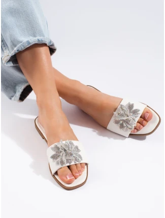 Luxusní dámské nazouváky bílé bez podpatku Luxusní dámské nazouváky bílé bez podpatku