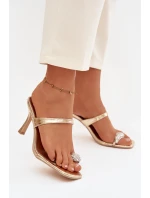 Dámské lodičky na podpatku s ozdobným detailem Zlaté Lorissa